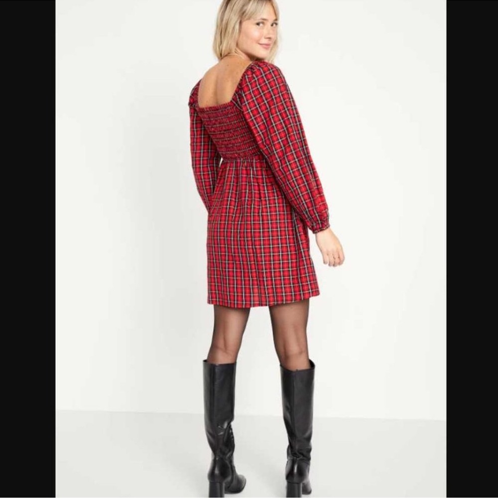 women's S Old Navy fit & flare long sleeve mini dress in red tartan plaid